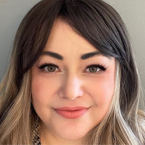 Meet your Posher, Monica